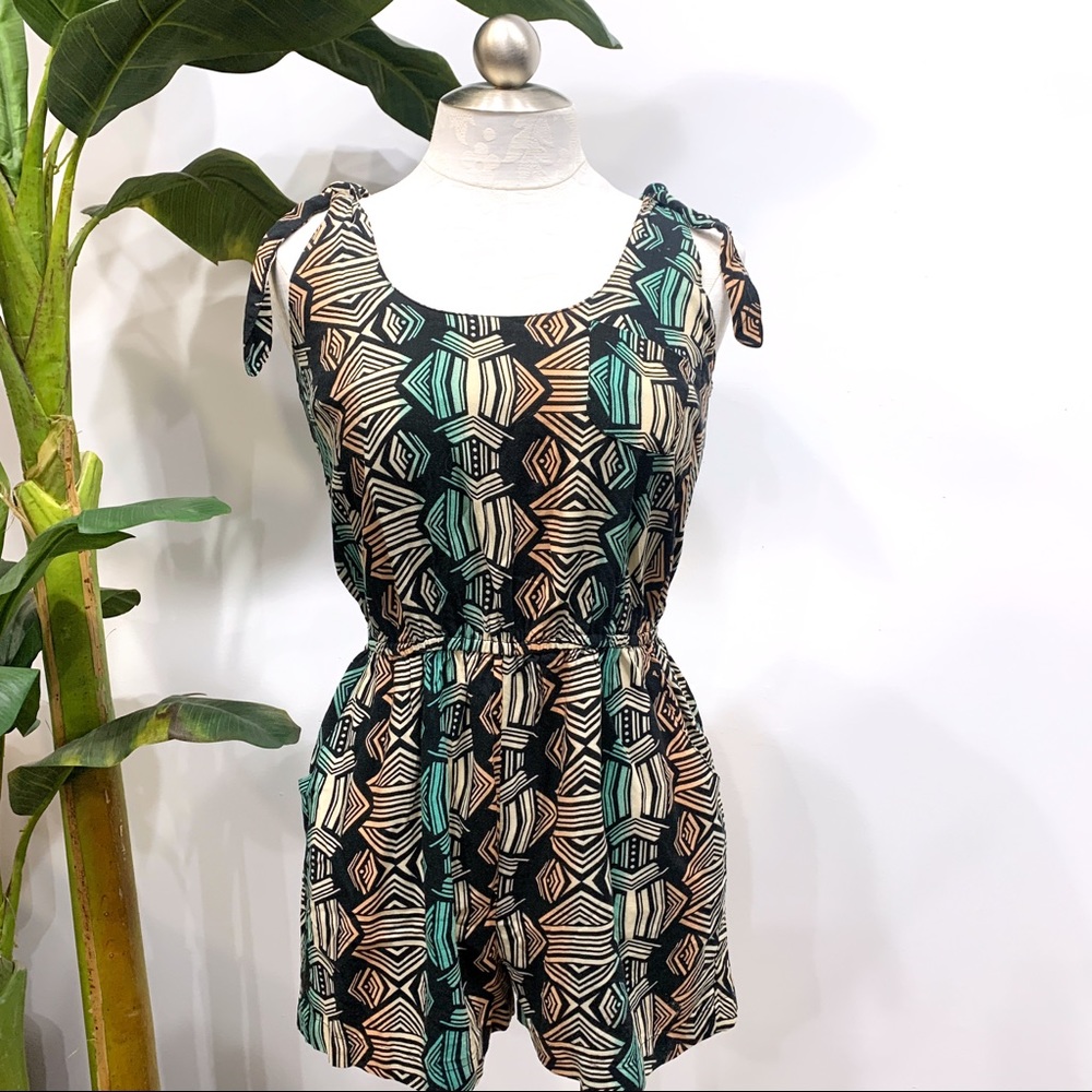 Geometric Pattern Tie Strap Romper - image 1